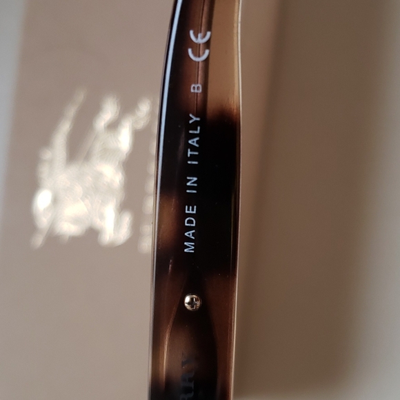 Burberry Women's Sunglasses - Picture 6 of 8